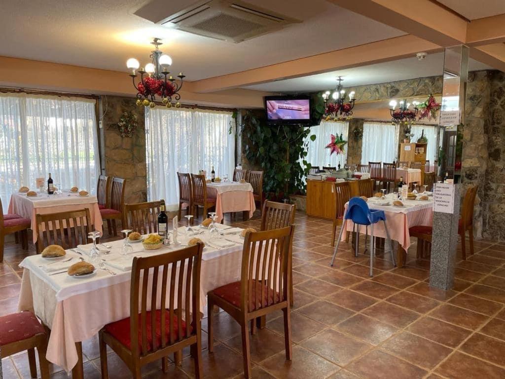 Gran Hostal Asador De Soto Soto Real Esterno foto